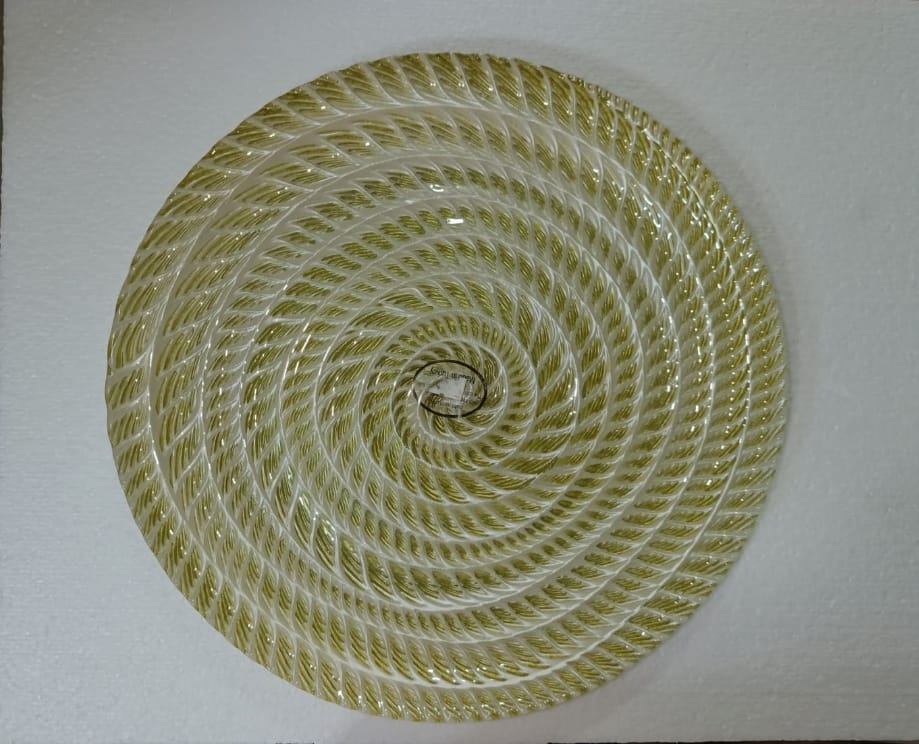 PLATO BASE DE VIDRIO DORADO 33 CM