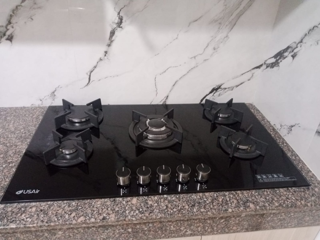 ENCIMERA USAIR 5 HORNILLAS A GAS VIDRIO TEMPLADO F5 B90